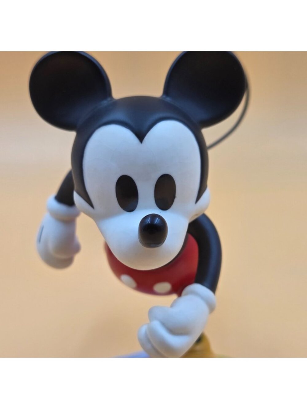 WDCC Millennium Mickey On Top of the World Thru Mirror Figurine Cloisonné Pin - Picture 12 of 13